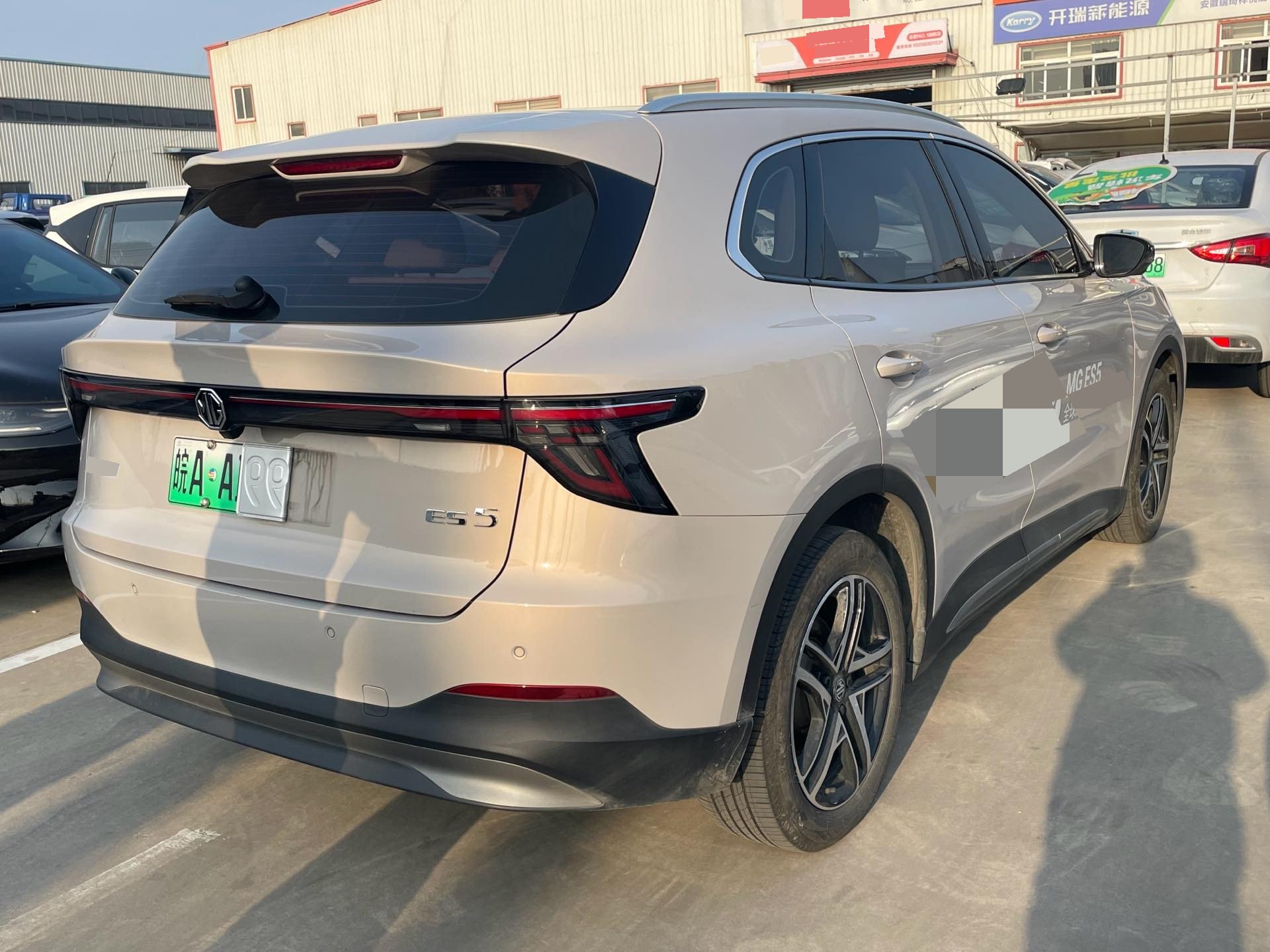 MG ES5 2024 car image #7