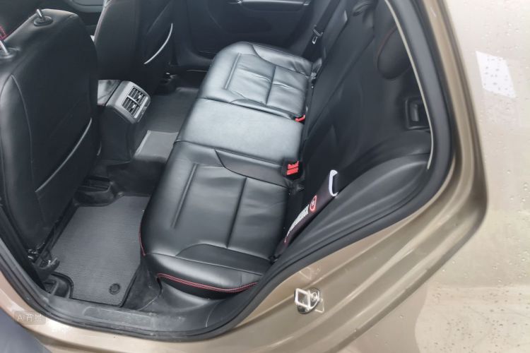 Volkswagen Golf 2016 car image #19