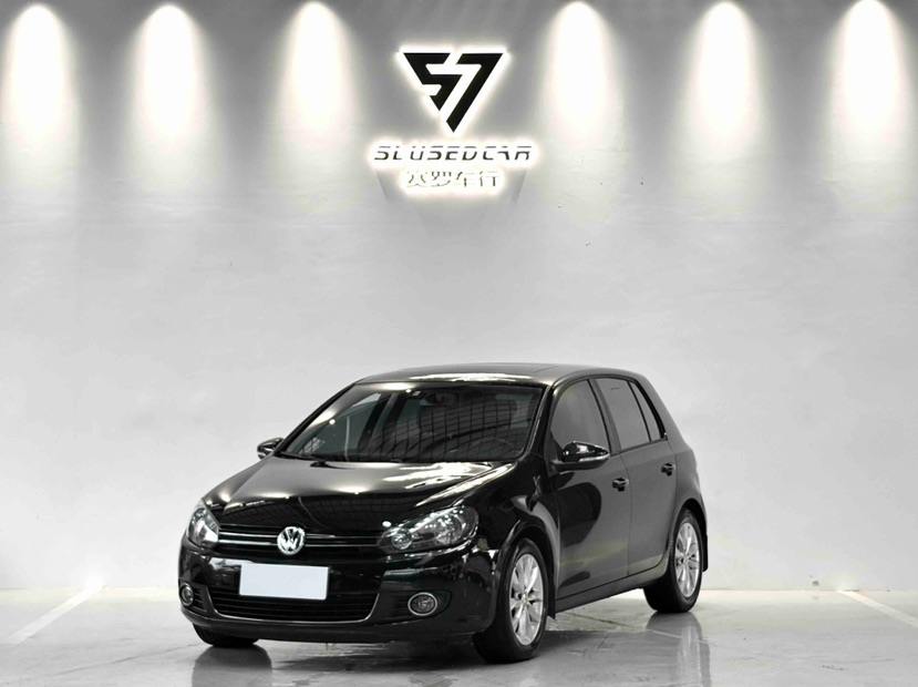 Volkswagen Golf 2012 car image 