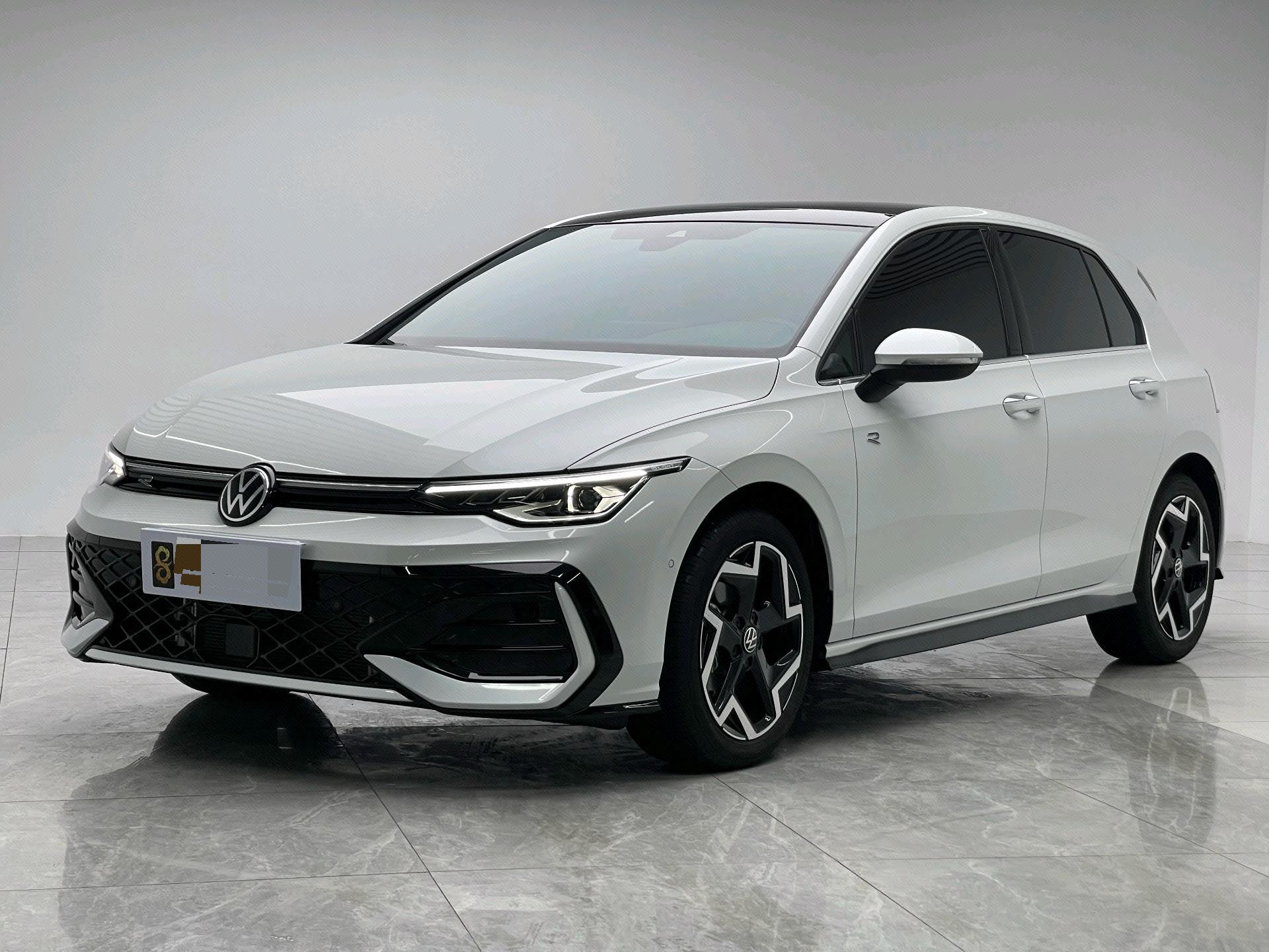 Volkswagen Golf 2025 car image 