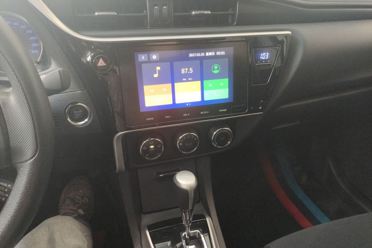 Toyota Corolla 2018 #13 Toyota Corolla 2018 car image #13