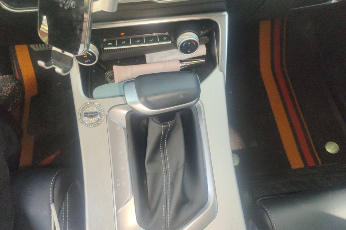 GEELY Coolray 2025 #27 GEELY Coolray 2025 car image #27