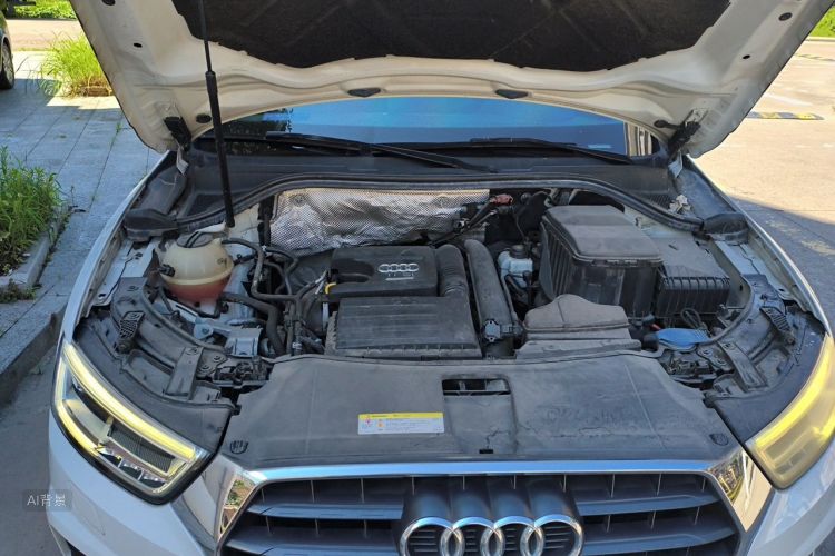 Audi Q3 2018 car image #22