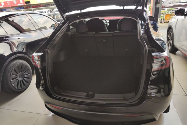 Tesla Model Y 2022 #21 Tesla Model Y 2022 car image #21