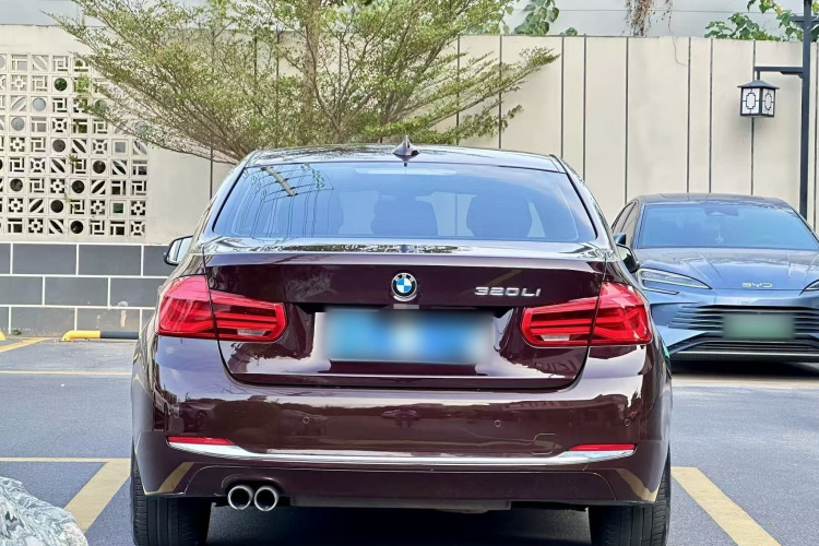 BMW 3 Series 2017 #5 BMW 3 Series 2017 car image #5