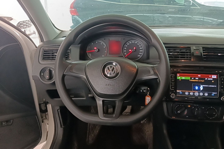 Volkswagen Santana 2017 car image #11