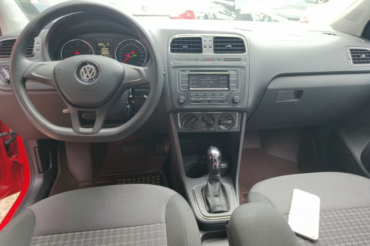 Volkswagen Polo 2015 #10 Volkswagen Polo 2015 car image #10