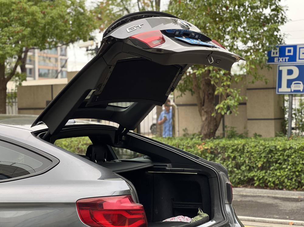 BMW 3 Series GT 2019 car image #9