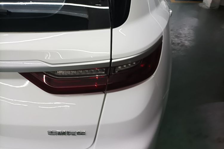 GEELY Vision X6 2021 صورة سيارة #8