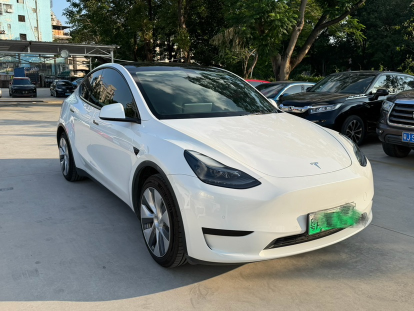 Tesla Model Y 2022 #3 Tesla Model Y 2022 car image #3
