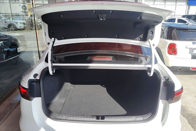 GEELY Emgrand 2024 car image #19