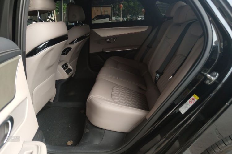 BYD Han 2025 car image #19