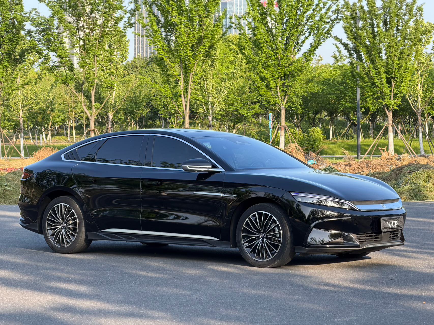 BYD Han 2024 صورة سيارة #3