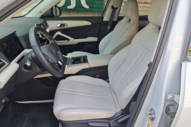 BYD YuanUP 2025 #15 BYD YuanUP 2025 car image #15