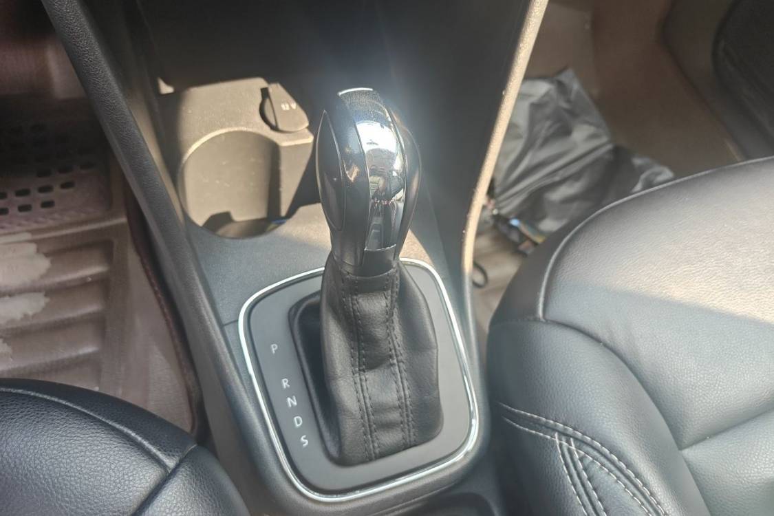 Volkswagen Polo 2016 #27 Volkswagen Polo 2016 car image #27