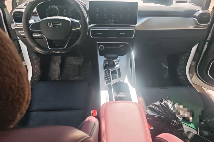 GEELY Coolray 2023 immagine di auto #7