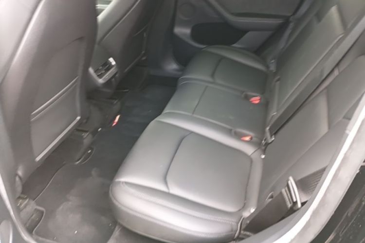 Tesla Model Y 2022 #17 Tesla Model Y 2022 car image #17