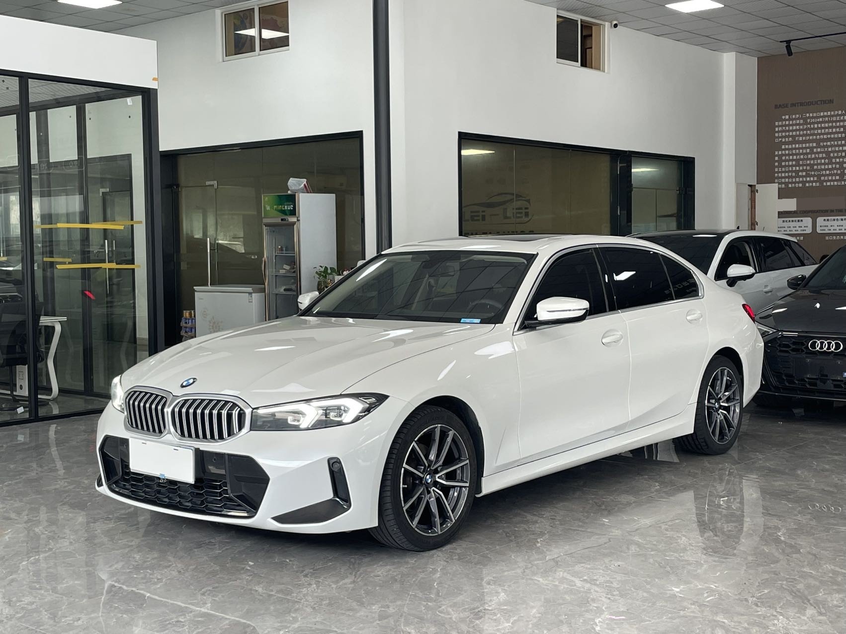 BMW 3 Series 2023 car image 