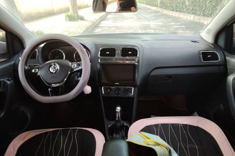 Volkswagen Polo 2016 #10 Volkswagen Polo 2016 car image #10