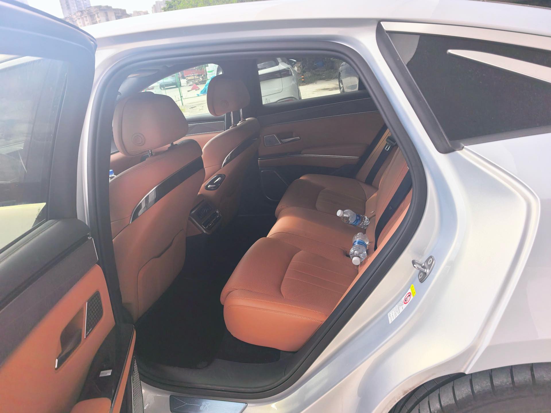 BYD HanL 2025 car image #8