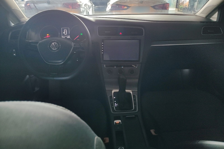 Volkswagen Golf 2017 #10 Volkswagen Golf 2017 car image #10