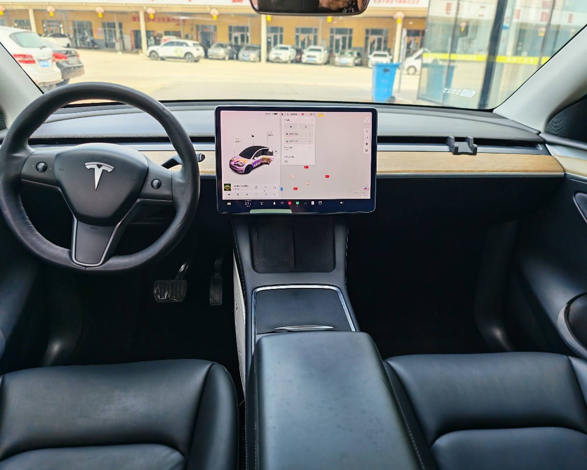 Tesla Model Y 2021 #5 Tesla Model Y 2021 car image #5