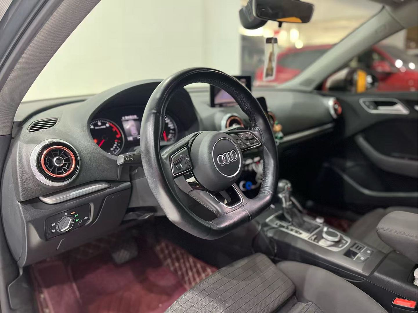 Audi A3 2018 car image #8