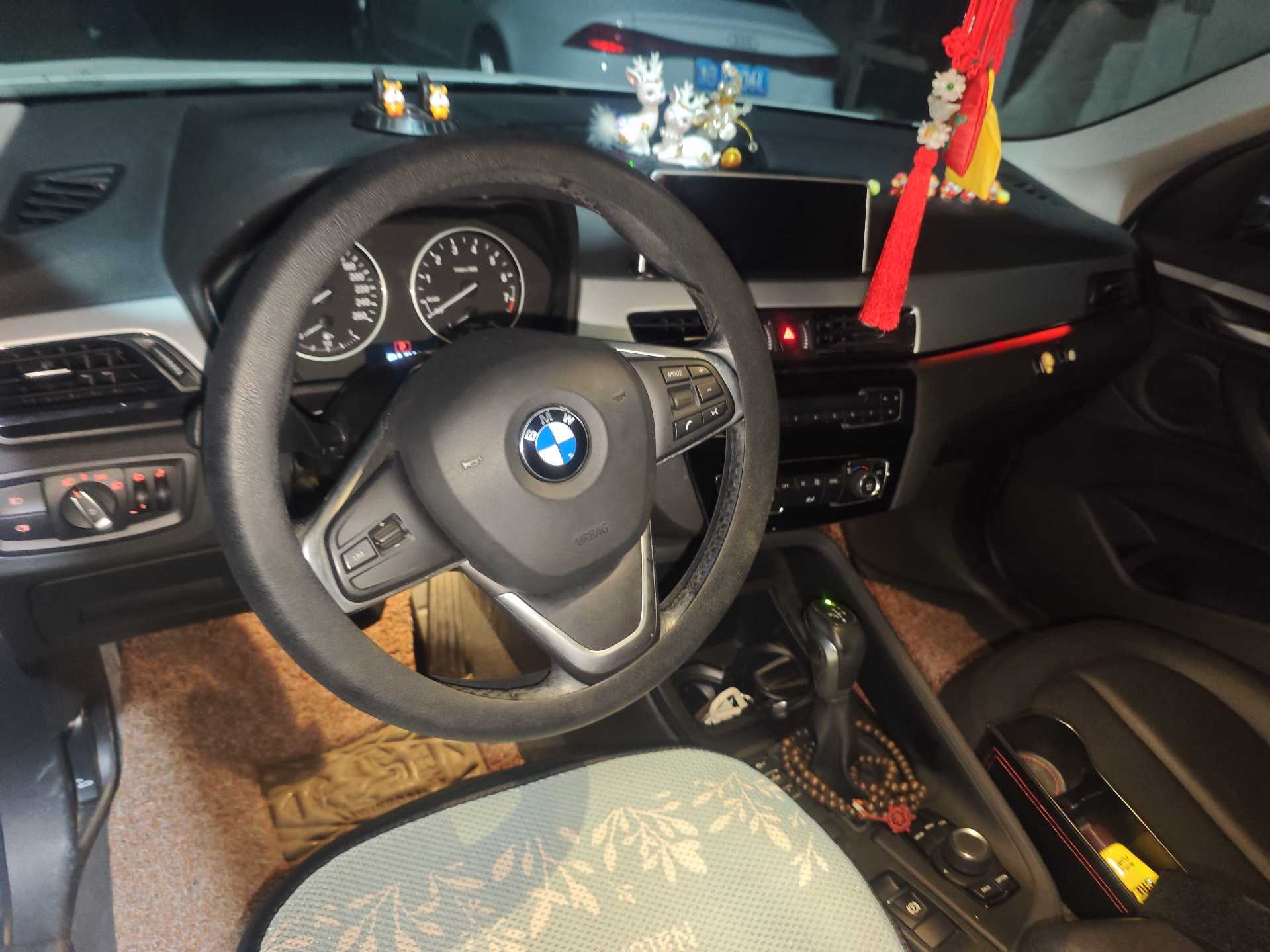 2017 car image #4