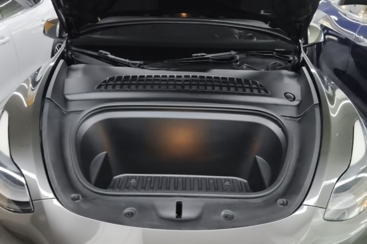 Tesla Model Y 2022 #20 Tesla Model Y 2022 car image #20