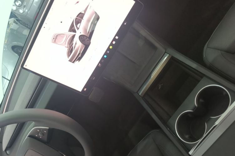 Tesla Model 3 2025 #14 Tesla Model 3 2025 car image #14