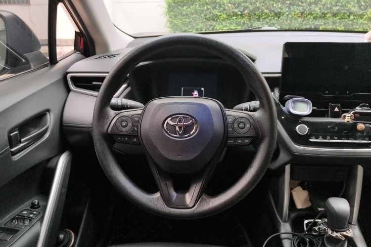Toyota Corolla Cross 2024 car image #12