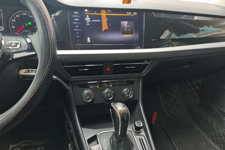 Volkswagen Lavida 2020 car image #13