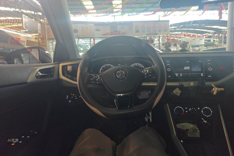 Volkswagen Polo 2021 immagine di auto #12