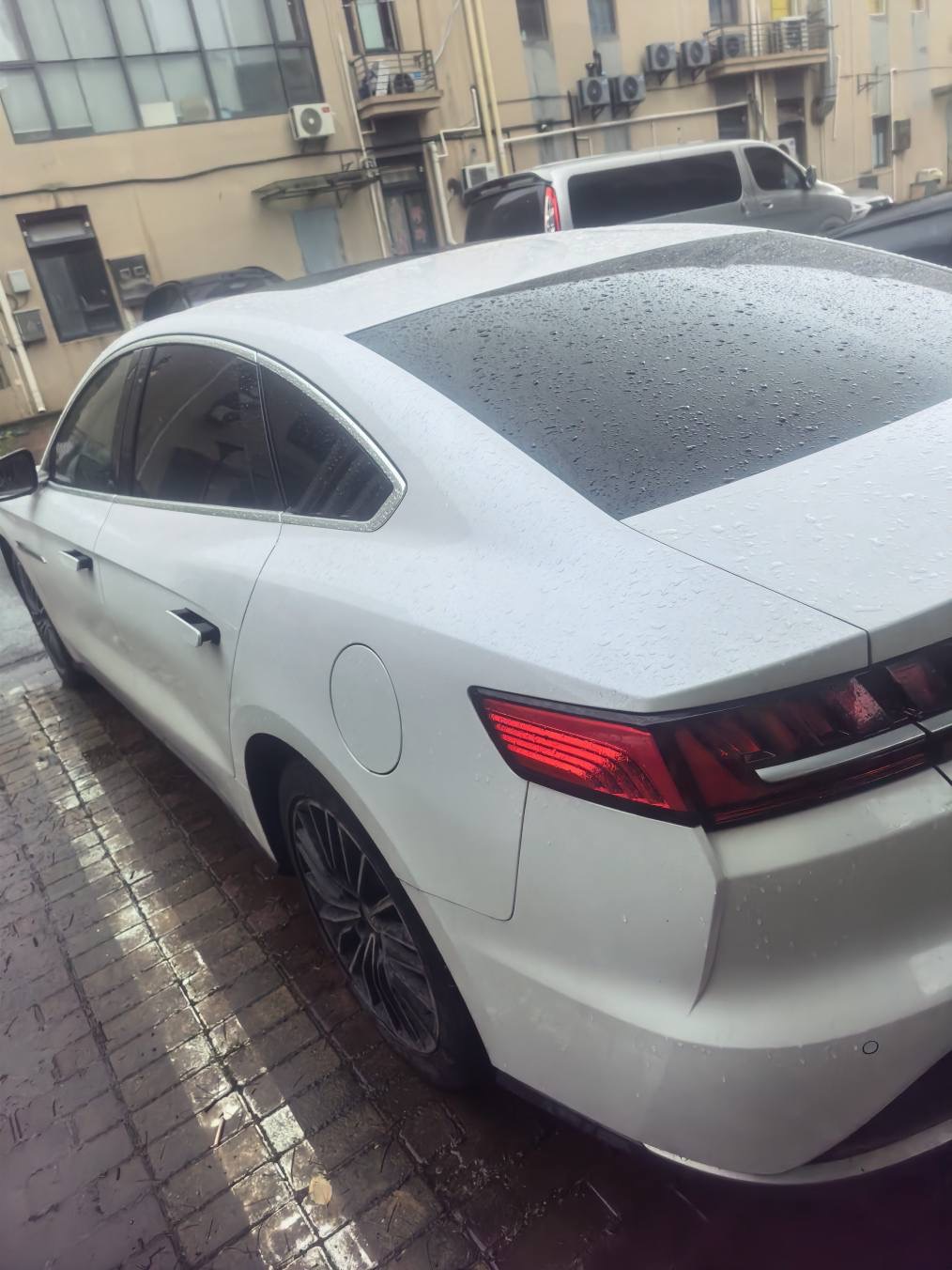 BYD Han 2023 car image #7