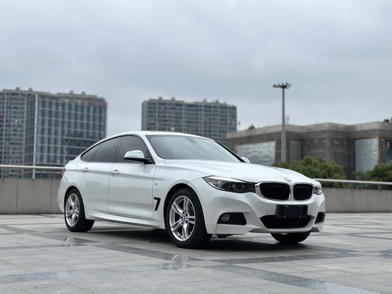 BMW 3 Series GT 2021 #3 BMW 3 Series GT 2021 car image #3