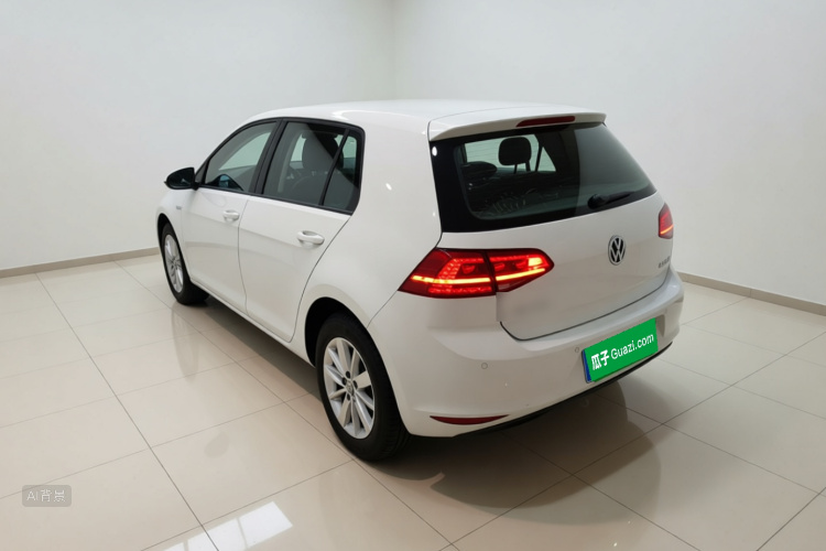 Volkswagen Golf 2015 car image #5