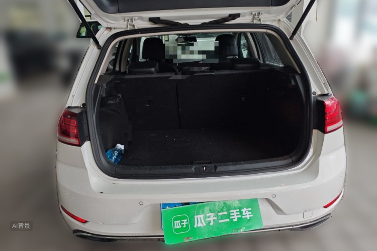Volkswagen Golf 2018 car image #21