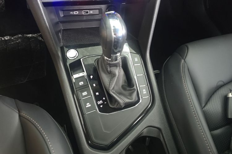 Volkswagen Tharu 2020 car image #14