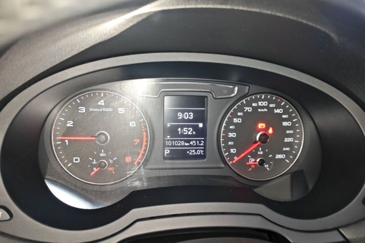 Audi Q3 2018 #12 Audi Q3 2018 car image #12