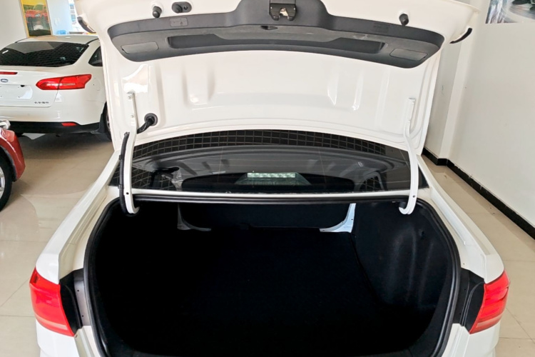 Volkswagen Lavida 2019 #19 Volkswagen Lavida 2019 car image #19