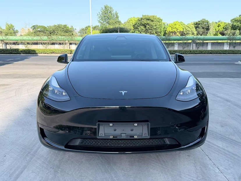 Tesla Model Y 2023 #2 Tesla Model Y 2023 car image #2