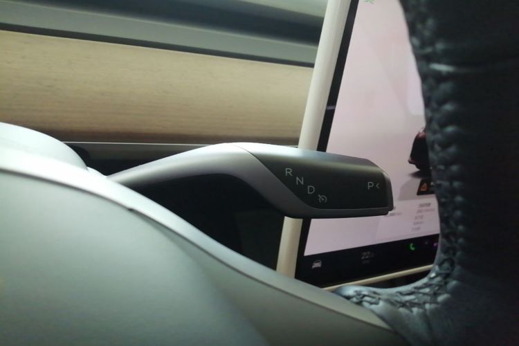 Tesla Model 3 2022 car image #14