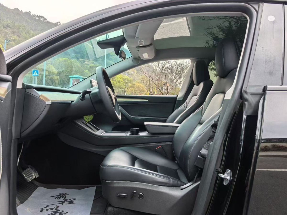 Tesla Model Y 2023 #3 Tesla Model Y 2023 car image #3