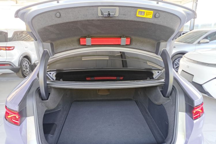 BYD Han 2023 car image #19