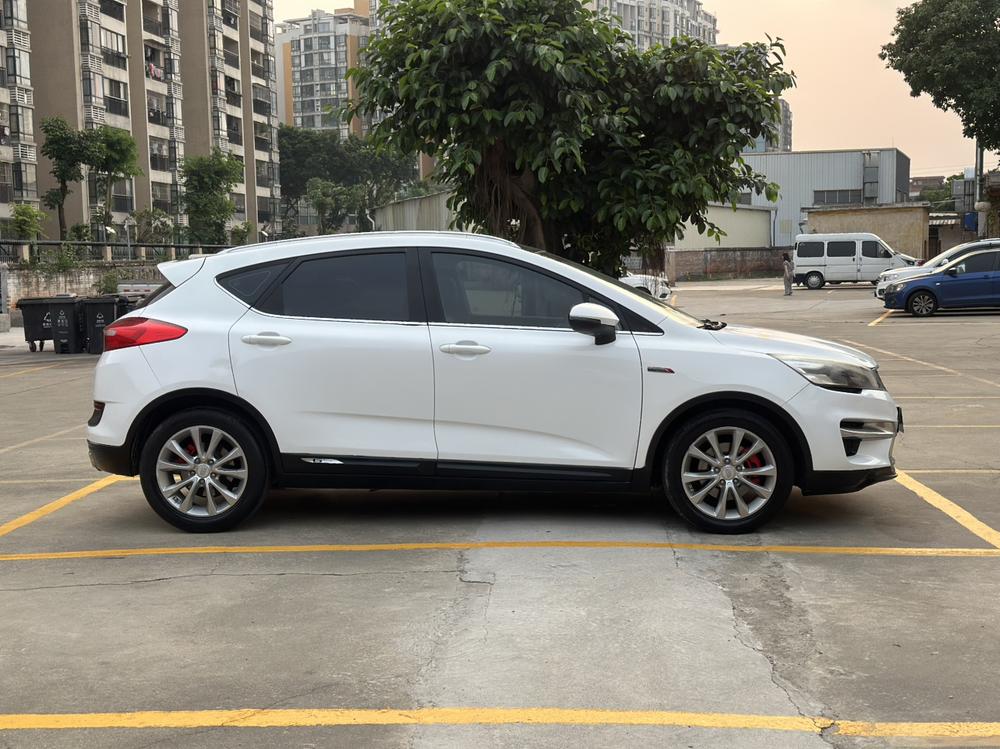 GEELY Emgrand GS 2016 car image #8