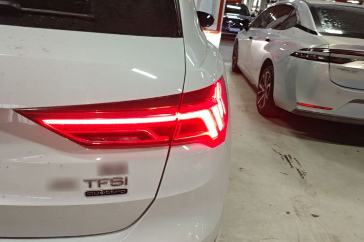 Audi Q3 2021 immagine di auto #8