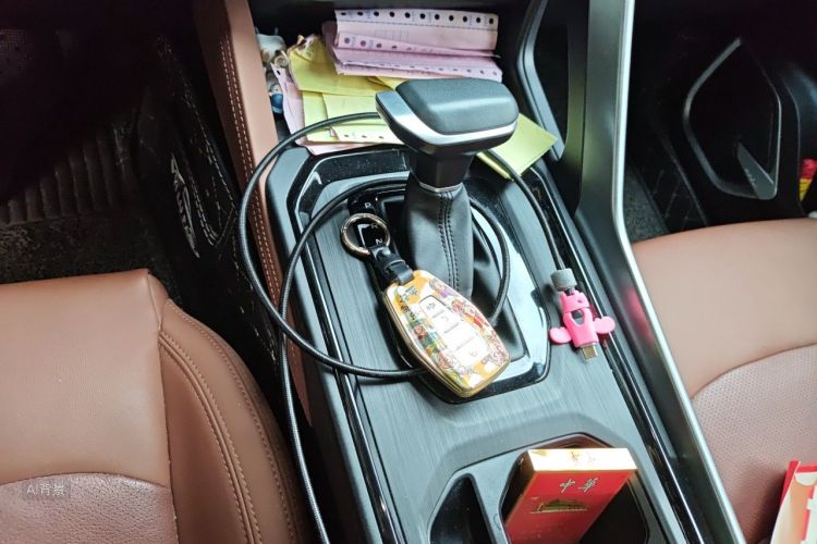 GEELY Vision X6 2024 car image #16