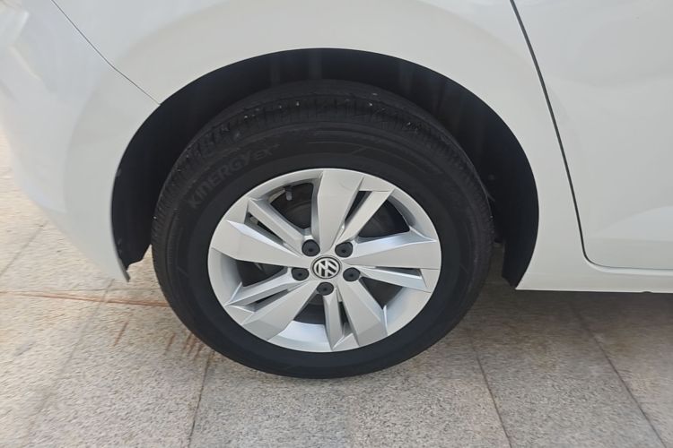 Volkswagen Polo 2021 car image #10