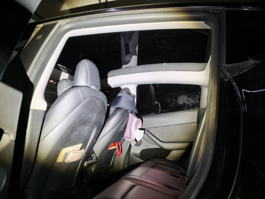 Tesla Model Y 2021 #4 Tesla Model Y 2021 car image #4
