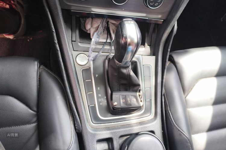 Volkswagen Golf 2016 car image #16